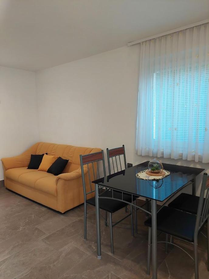 צרקליה נה גורניסקם Apartma Zirovnik מראה חיצוני תמונה